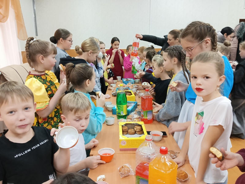 Чаепитие для детей клубных формирований.