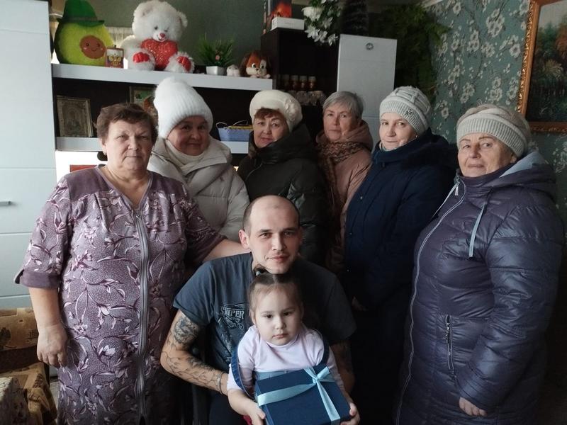 Совет ветеранов д.Марфино поздравил участника СВО.