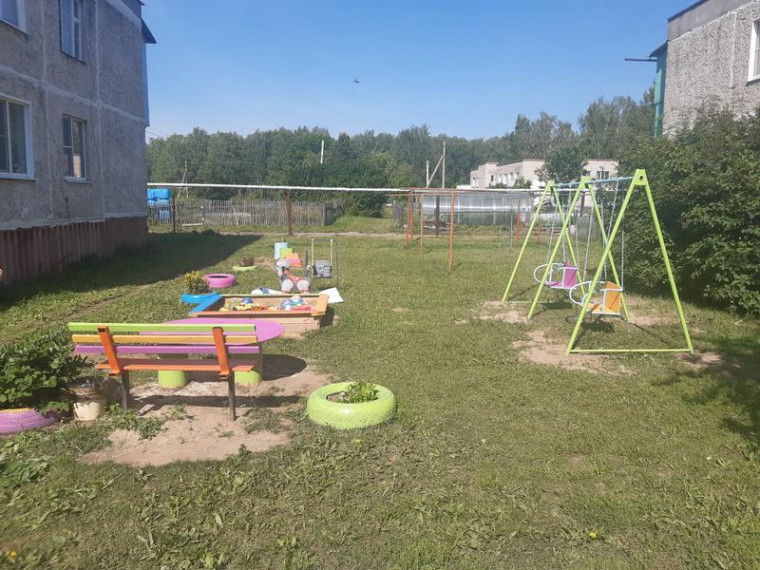В деревне Семигорье жители активно благоустраивают свои территории. В деревне Семигорье жители активно благоустраивают свои территории.